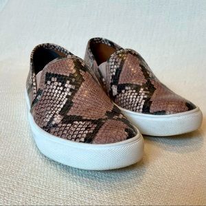 Steve Madden Women’s Alligator Slip-On Sneakers (7.5)